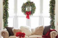 Cách trang trí cửa sổ sáng tạo mang không khí Giáng sinh vào nhà
