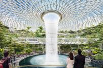 Thác nước trong nhà lớn nhất thế giới ở sân bay Jewel Changi, Singapore