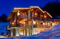 Choáng ngợp với nhà gỗ trượt tuyết xa hoa nhất thế giới ở Thụy Sĩ