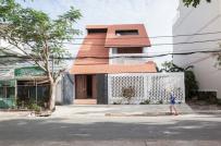Ngôi nhà mái ngói đậm hồn Việt của gia đình 3 thế hệ