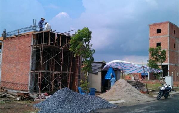 Bán đất Bình Tân, gần khu Pou Yuen, xây nhà trọ, giá 800 triệu/nền. LH: 0909 968 987