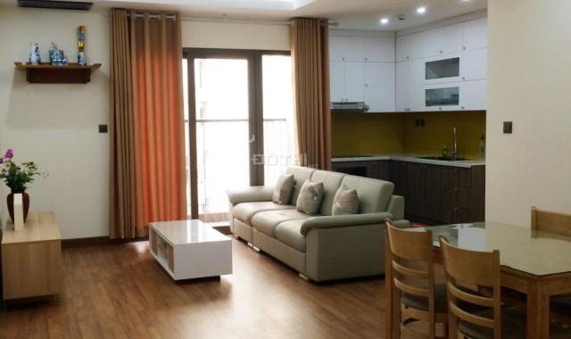 Gia đình cần cho thuê căn hộ 71m2 CHCC Home City nội thất đầy đủ giá 14 tr/tháng. LH 0974 523 523