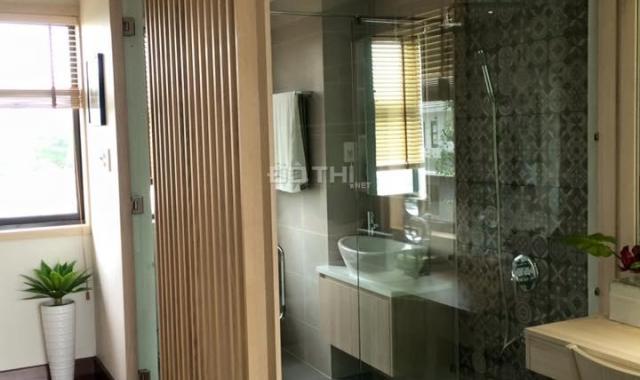 Cần bán căn hộ CC Era Lạc Long Quân, Q. Tân Bình, 68m2, 2PN-2WC, giá: 1.3 tỷ, LH: 0909.387.214