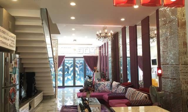 Cần bán nhà đẹp MT 3 tầng 3 mê lệch Chu Mạnh Trinh, TP Đà Nẵng