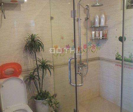 Cho thuê căn hộ CHCC 335 Cầu Giấy, DT 130m2, 3 phòng ngủ, giá 11tr/tháng