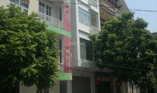 Cần cho thuê nhà 4 tầng lô 22 Lê Hồng Phong