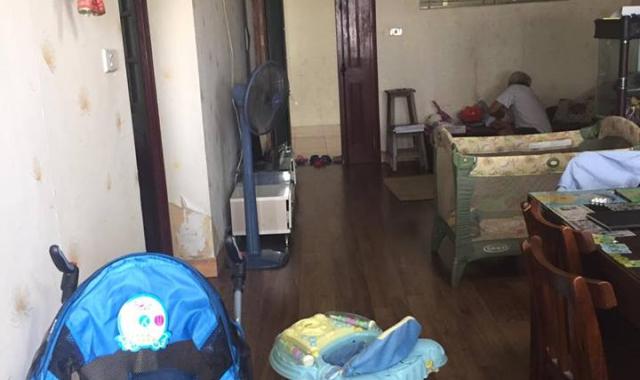 Gia đình tôi chuyển công công tác nên cần bán gấp căn hộ tầng 9 ở chung cư CT7A Văn Quán, Hà Đông