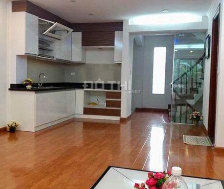 Cho thuê nhà 118 Nguyễn Khánh Toàn, Cầu Giấy: 60m2, 4 tầng + 70m2 sân. Kinh doanh vip