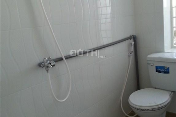 Phòng cho thuê có lavabo, kế bên điện lực Tân Phú