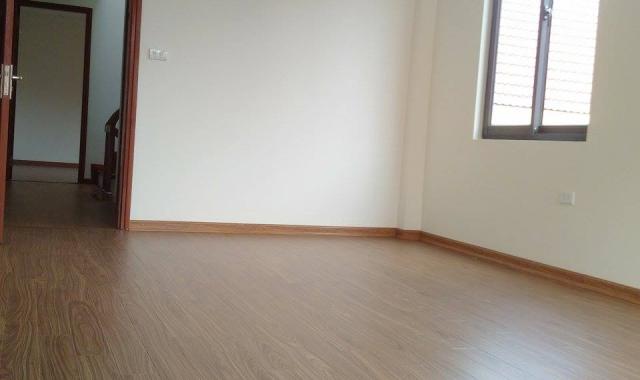 Bán nhà Nguyễn Chí Thanh, Huỳnh Thúc Kháng Đống Đa 42m2 x 5T ô tô vào nhà KD thuận lợi giá 7.7 tỷ