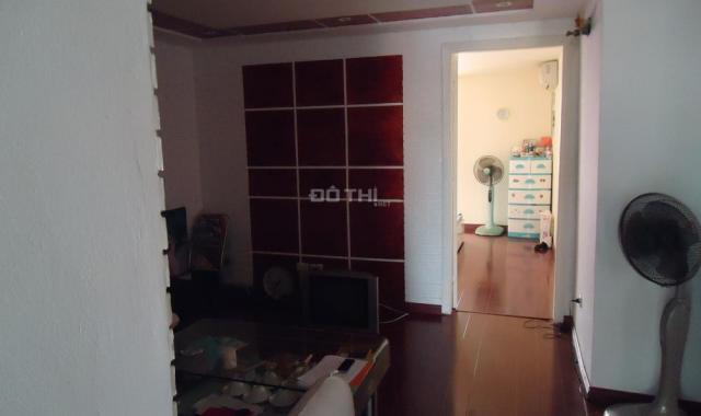 Cho thuê căn hộ chung cư tại phố Phương Mai, Hà Nội, DT 95m2, giá 7,5 triệu/tháng, LH: 0987318625