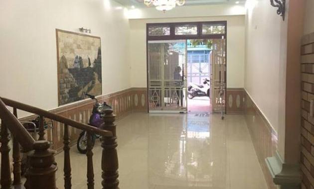 Nhà 4 tầng đầy đủ nội thất đường nhánh Văn Cao cho người nước ngoài thuê