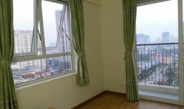 Cho thuê căn hộ chung cư N04-B1 Dịch Vọng, công viên Cầu Giấy, 2 phòng ngủ đủ đồ đẹp
