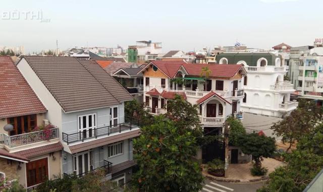 Bán biệt thự khu Ven Sông Tân Phong, đối diện đại học Rmit, vị trí góc, giá 13.5 tỷ. LH 0983105737
