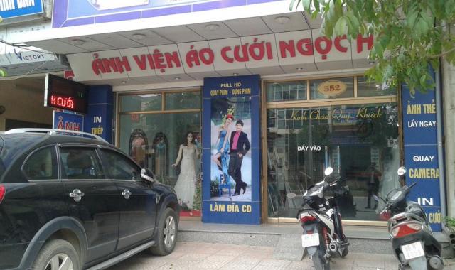 Bán nhà mặt phố SĐCC 552 đường Mê Linh, Khai Quang (7*16m) đang kinh doanh 230m2 sàn, giá 3 tỷ