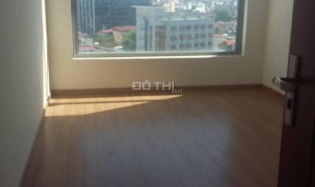Cho thuê căn hộ tại Vinhomes Nguyễn Chí Thanh, 4pn, 167m2, căn góc