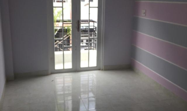 Nhà mới xây tại Phú Xuân, cần bán gấp, 3 lầu 4 phòng ngủ, đường 6m, sổ hồng