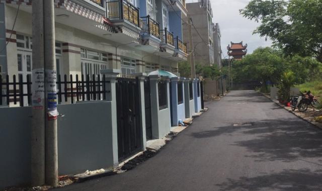 Cần tiền bán nhà mới xây tại Phú Xuân, sổ hồng riêng, 3.4x12m