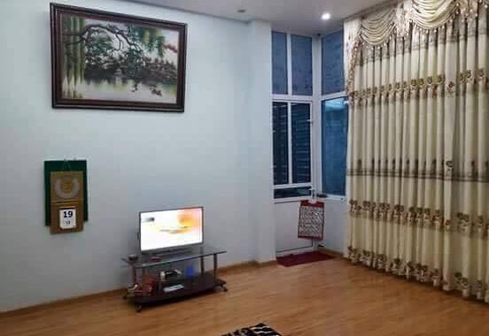 Bán nhà đẹp phố Xuân Thủy 40m2 x 3 tầng, cách phố 20m, giá chỉ 3.25 tỷ