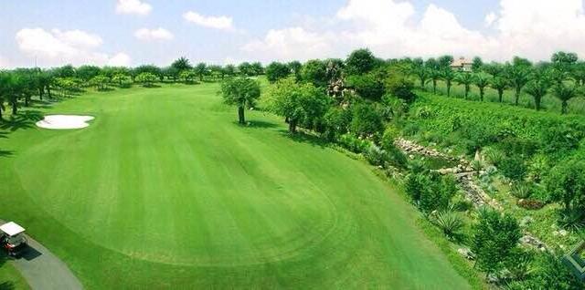 Căn hộ đường Tân Sơn quận Tân Bình, view sân Golf 36 lỗ đẹp nhất VN, giá chỉ 19tr/m2, LH 0909398616