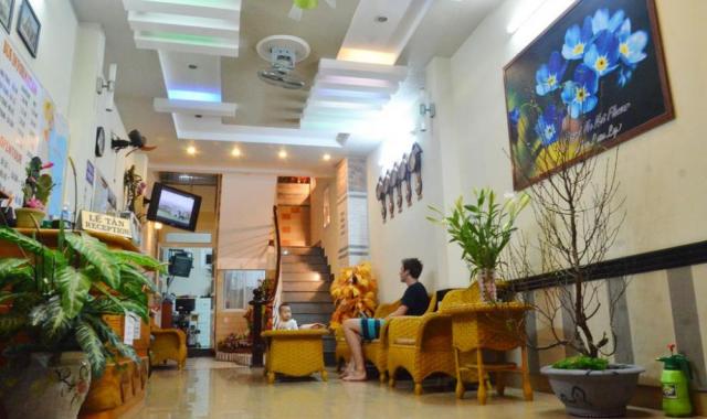 Bán khách sạn đang KD tốt khu phố Tây, đường Hùng Vương, Nha Trang, 01274519164