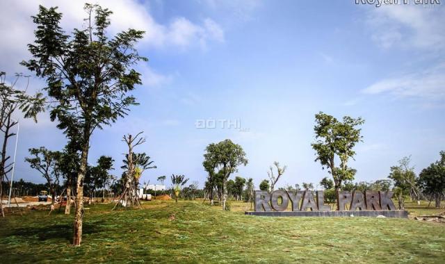 Royal City 5* ưu đãi vay 90% LS 0%, CK lên đến 5%, tặng 300tr NT, thuê 2 năm DV. LH 0962 792 764