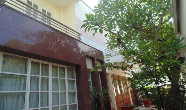 Cho thuê villa đường 49, khu Văn Minh, quận 2. Giá 20 triệu/tháng