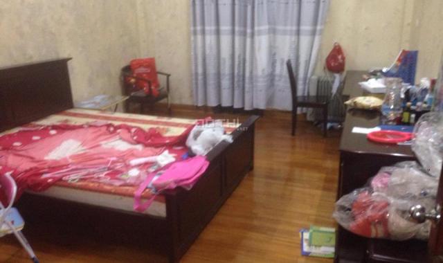 Cho thuê nhà riêng mặt ngõ tại Chùa Bộc, 85m2 x 4 tầng, 5 phòng ngủ, ô tô đỗ cửa