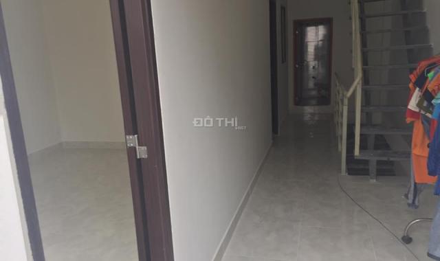 Nhà 1 trệt 2 lầu 4 phòng ngủ sân ô tô, Linh Đông Thủ Đức cách Phạm Văn Đồng 400m, giá 2.7 tỷ