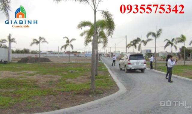 Bán đất QL1A, Bến Lức, 180 m2, giá ưu đãi, CK cao, LH 0935575342