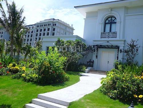Vinpearl Gofl Land Resort & Villa sân golf 18 lỗ đạt chuẩn quốc tế đầu tiên trên đảo của Việt Nam