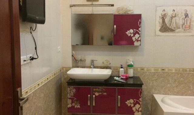 Bán nhà ngõ phố Vân Đồn, Hai Bà Trưng, cách phố 10m, DT 40m2, 4 tầng, giá 3.8 tỷ