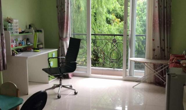 Cho thuê villa mặt tiền An Phú, quận 2. 160m2, 85 triệu/th, giá hợp lý.