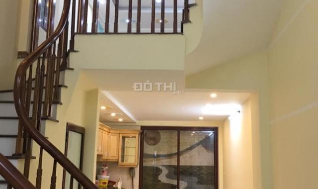 Bán nhà Định Công, gần Hồ Định Công (DTXD 40m2 x 4,5T, SĐCC, giá 2,47 tỷ), LH 090.464.59.69