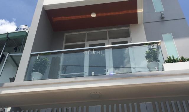Bán nhà đẹp đường 160, Lã Xuân Oai, Q 9 thiết kế sang trọng, giá: 2.65 tỷ/nhà 55m2