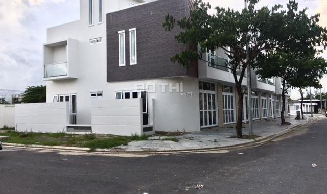 Cho thuê nhà 3T, 2MT khu FPT Smart City sát biển, gần Cocobay, có gara ô tô, nhà new 100%