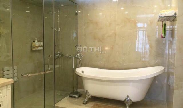 Cho thuê căn hộ chung cư Royal City, tòa R3, tầng 12, 109m2, 2PN, nội thất đẹp. LHTT: 0896651862