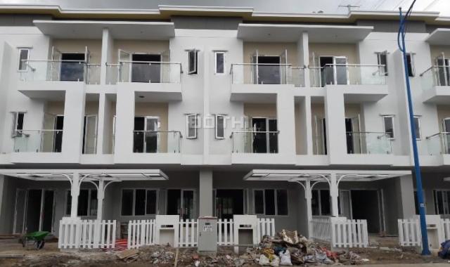 Nhà 2 lầu mặt tiền đường nhựa 12m xã Phong Phú, Bình Chánh, ngân hàng cho vay 70%