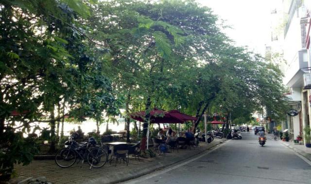 Bán nhà mặt hồ Tây, đường Yên Hoa, gần khách sạn Thắng Lợi giá rẻ