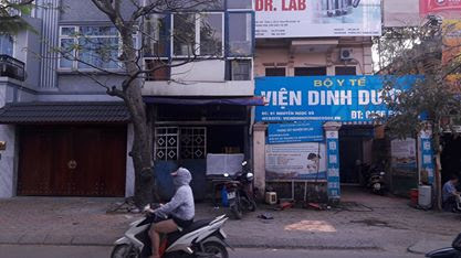 Bán nhà KD náo nhiệt ngay trên phố Nguyễn Ngọc Vũ, DT 70m2, MT 3.7m, 3 tầng, 11.5 tỷ.