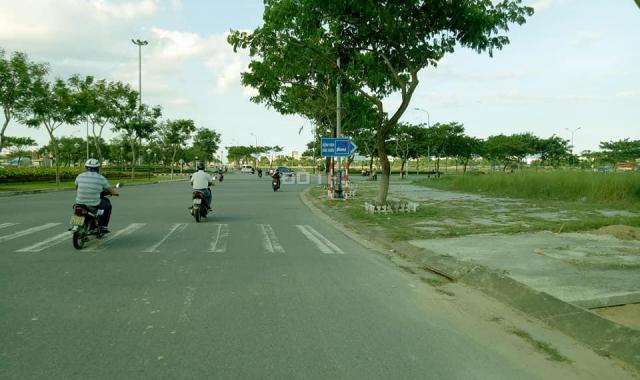 Cần bán các lô đất đường Nguyễn Sinh Sắc giao với Hoàng Thị Loan, cách biển 500m. LH 0901.163.789
