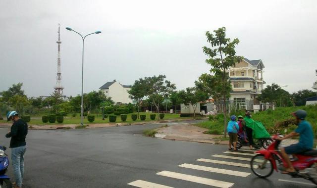 Bán lô đất nền sổ hồng riêng MT Nguyễn Hữu Trí, Bình Chánh