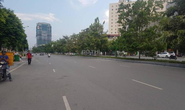Bán nhà mặt phố Nguyễn Văn Huyên, Cầu Giấy, 55m2 x 4 tầng chắc chắn, vỉa hè 8m. Giá 18 tỷ