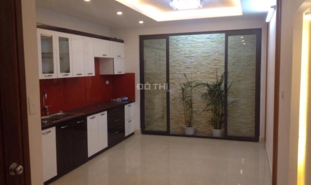 Bán nhà tại phường Liễu Giai, Ba Đình, diện tích 40m2, 5 tầng xây mới gần Hồ Tây. Giá 4.0 tỷ