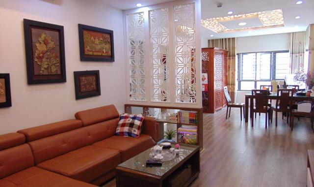 Cho thuê căn hộ 115m2, 3 phòng ngủ, đủ đồ đẹp chung cư 71 Nguyễn Chí Thanh. LH 01657 406 523