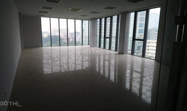 Cho thuê nhà mặt phố Chùa Láng, 130m2, 10 tầng, MT 8m làm spa, VP du học