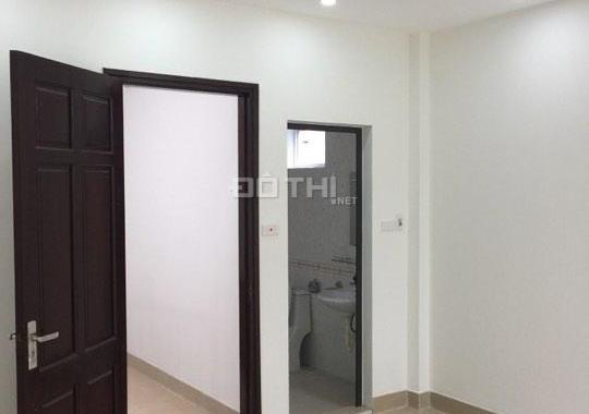 Bán nhà 35m2 * 5 tầng Bùi Xương Trạch, Thanh Xuân, giá: 2,3 tỷ. Tel: 0977 823 789