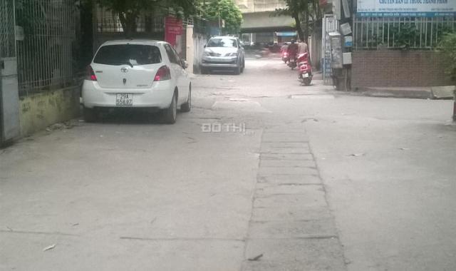 Nhà ngõ 168 Nguyễn Xiển, DT: 55m2 x 4 tầng, ngõ rộng ô tô đỗ cửa, giá 19 tr/th