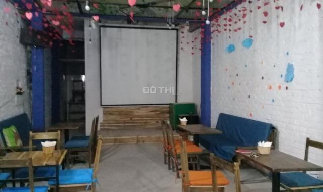 Sang nhượng quán cafe 300 m2 mặt tiền 12 m đường Nguyễn Trãi gần trường ĐHHN Q.Thanh Xuân, HN 