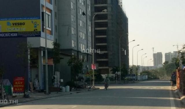 Chính chủ bán nhà 4 tầng mặt phố Kiến Hưng, đường trước nhà 18m5, kinh doanh gì cũng được